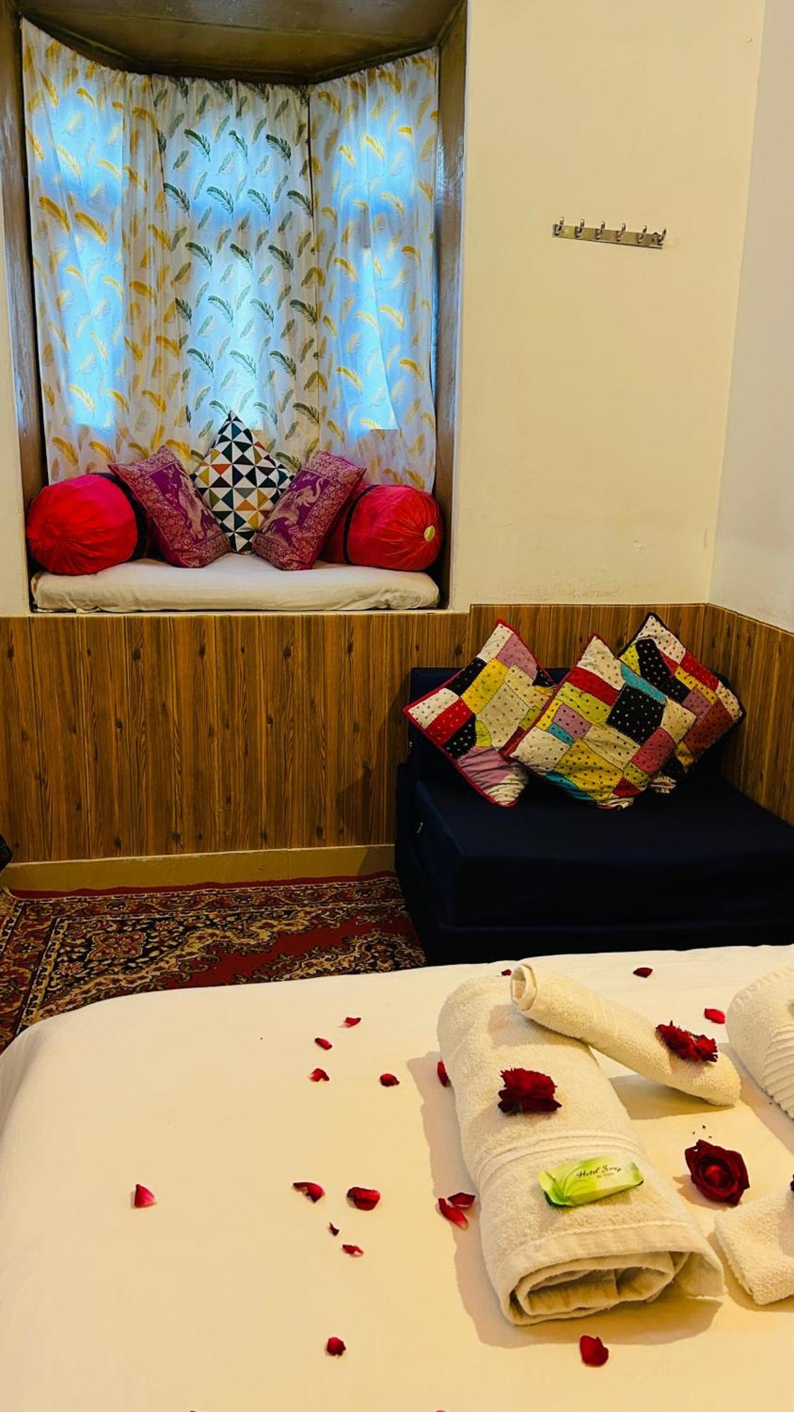 The Hotel Rose Fort Jaisalmer Extérieur photo